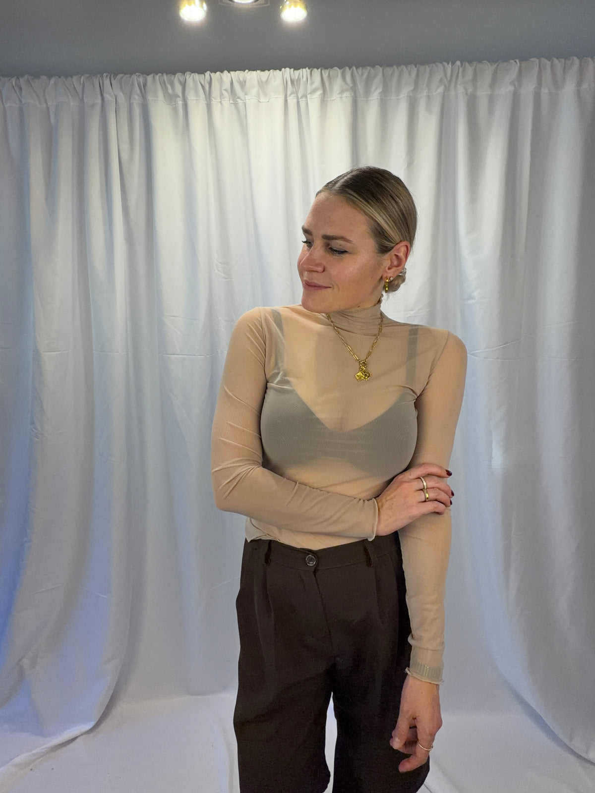 Mesh Longsleeve mit Stehkragen