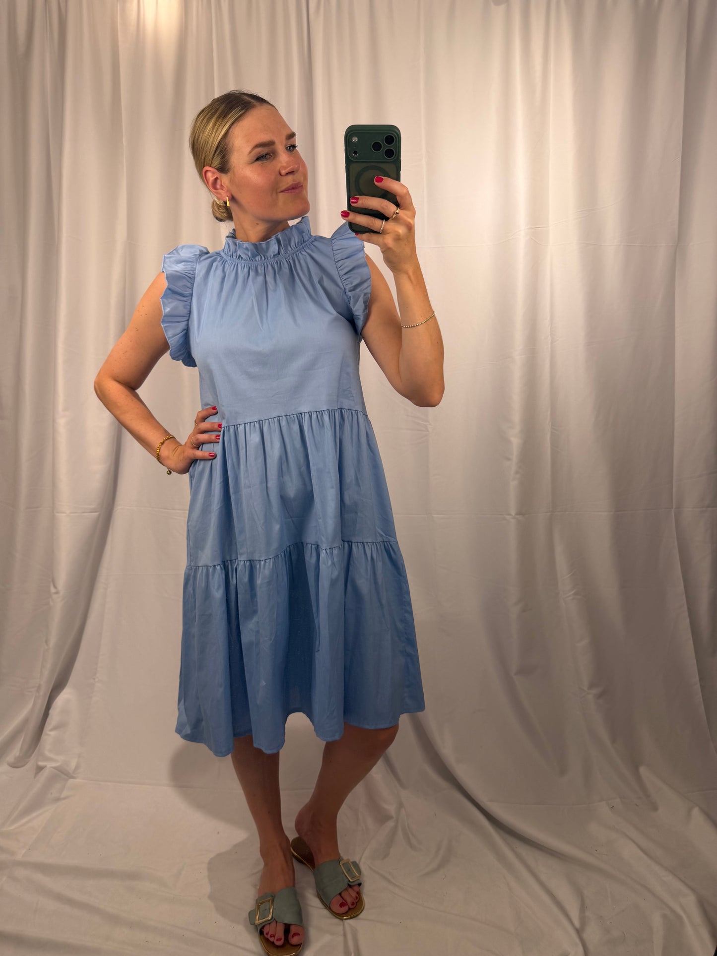 Kleid mit Flügelärmchen