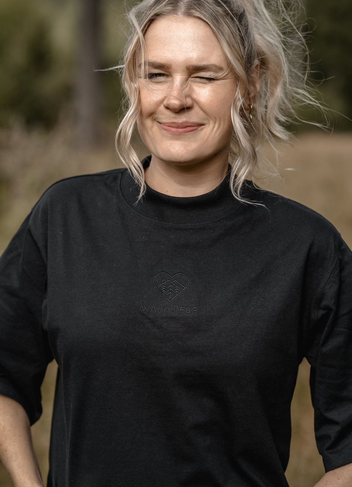 Waldliebe Women Shirt – Black