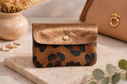 Leo Pouch