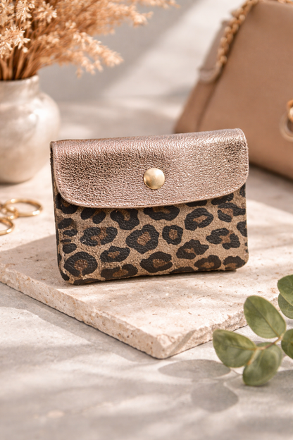Leo Pouch