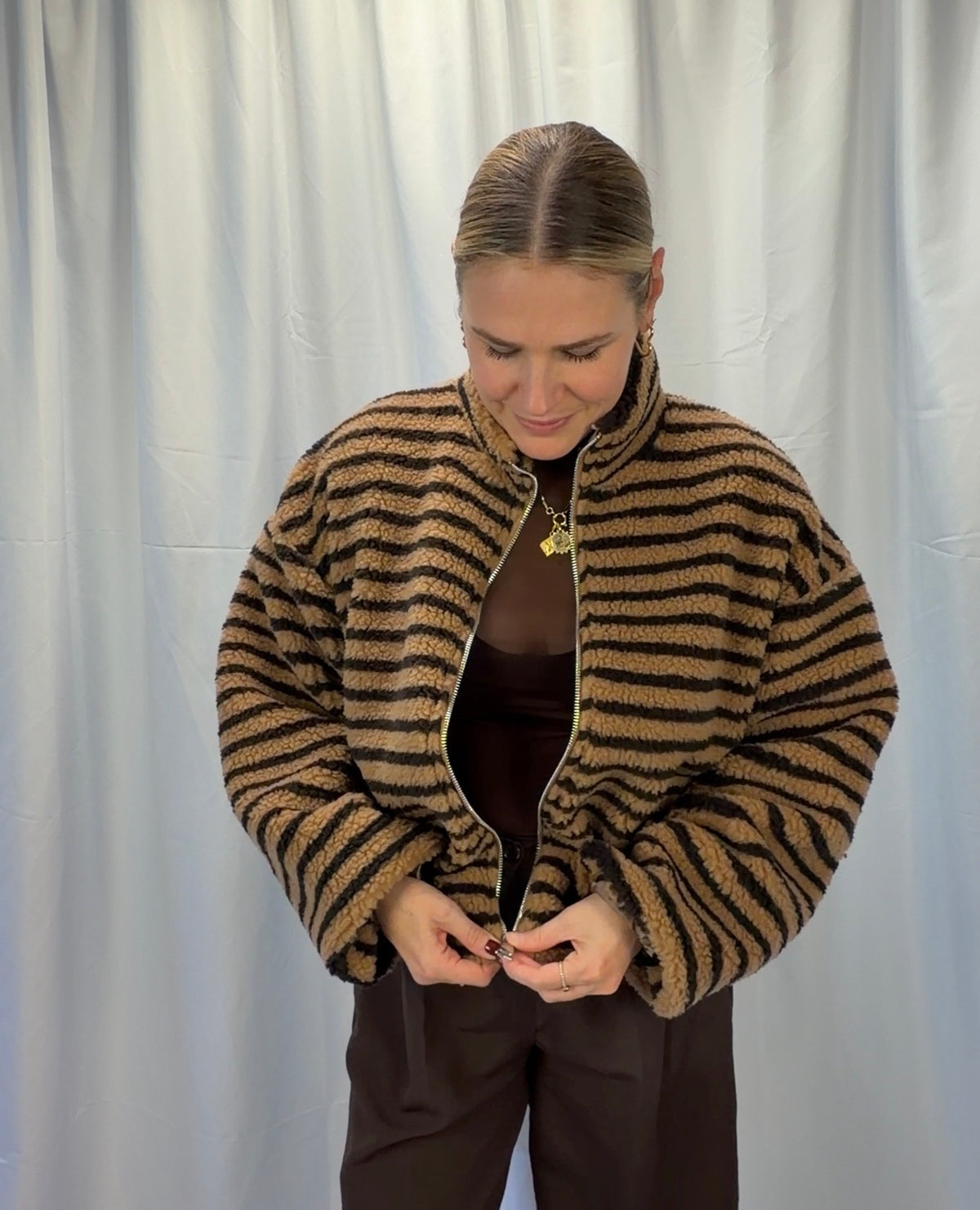 Striped Teddyjacke – Coffee