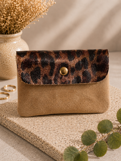 Leo Pouch