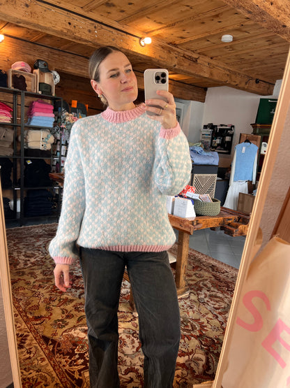 Pullover Blütenpunkte