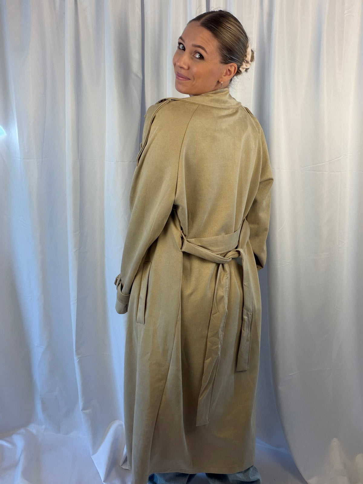 Long Trenchcoat in Veloursoptik – One Size