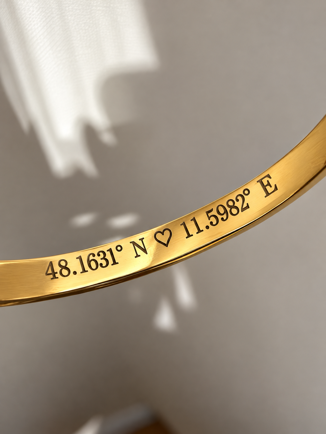 Personalisierbarer Armreif mit Gravur