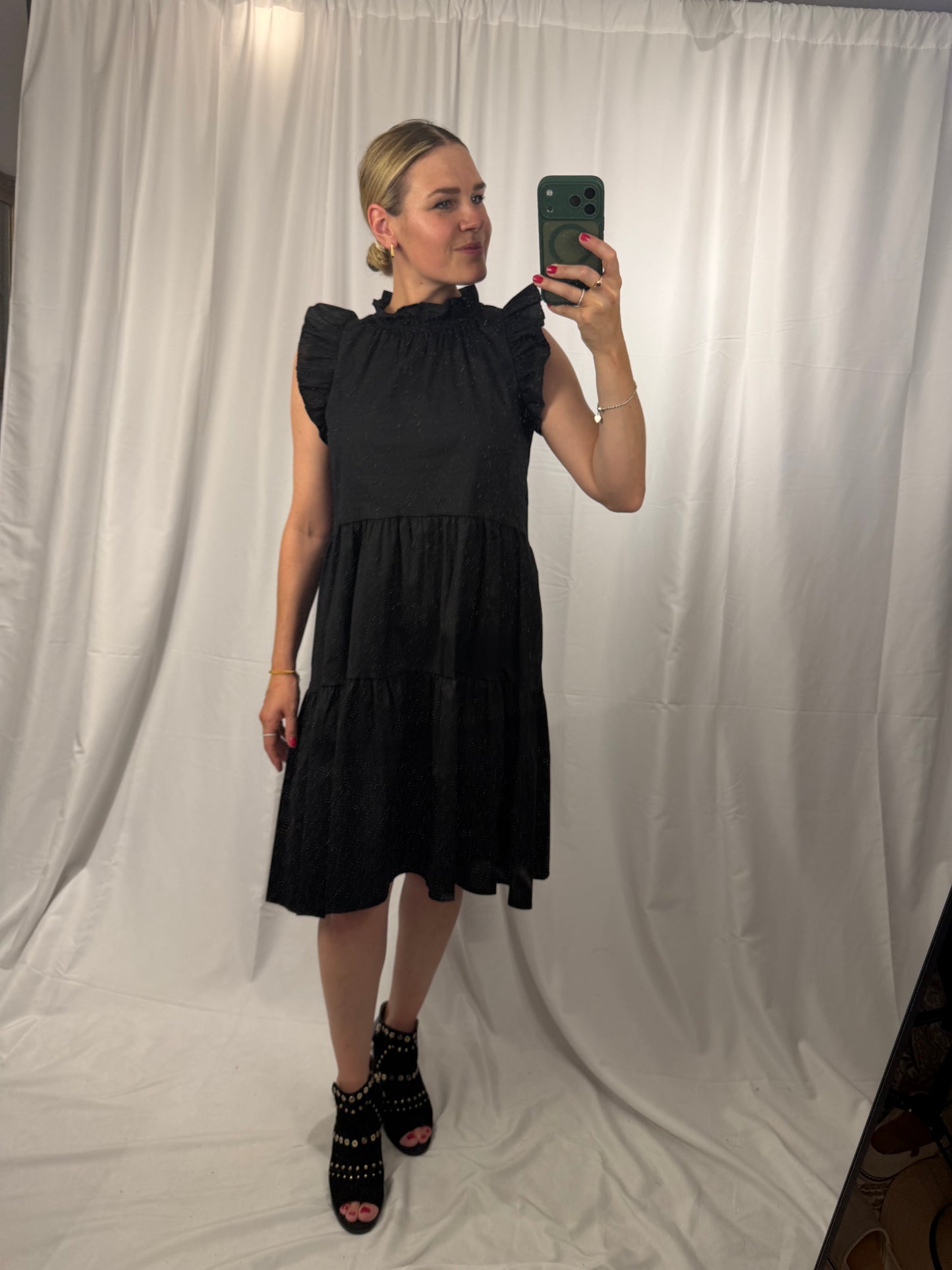 Kleid mit Flügelärmchen