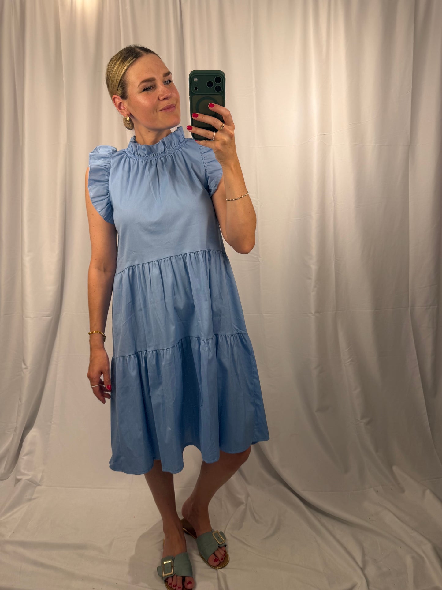 Kleid mit Flügelärmchen
