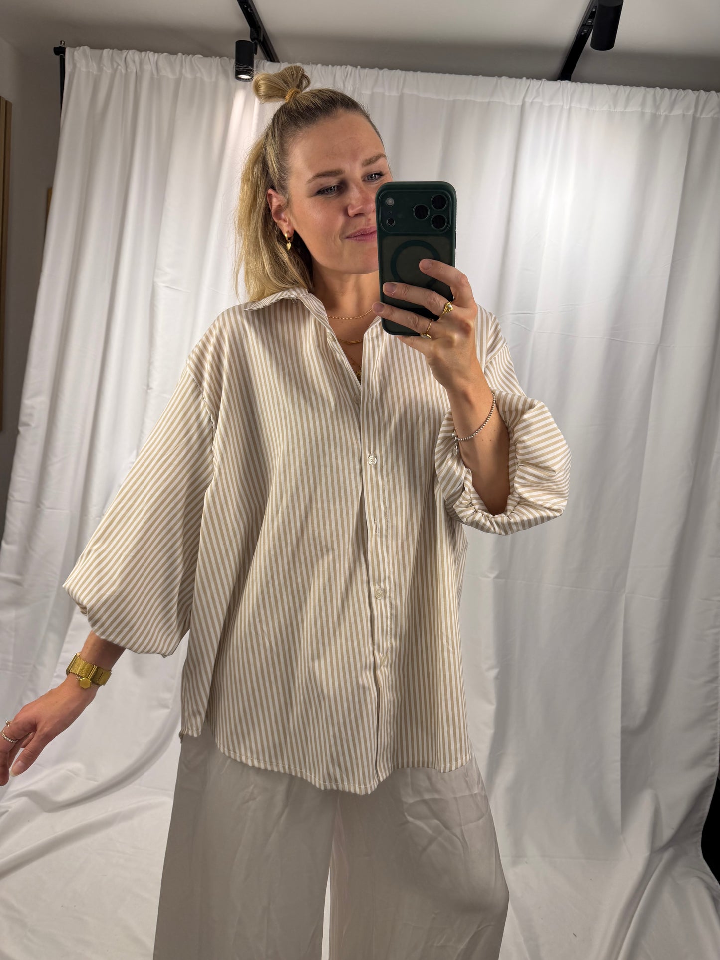 Oversize-Bluse mit Ballonärmeln