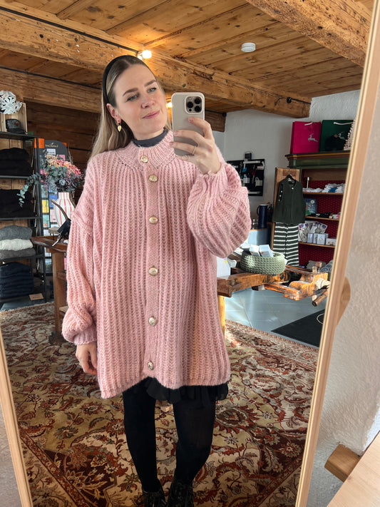 Oversize Kuschel-Cardigan mit Goldknöpfen
