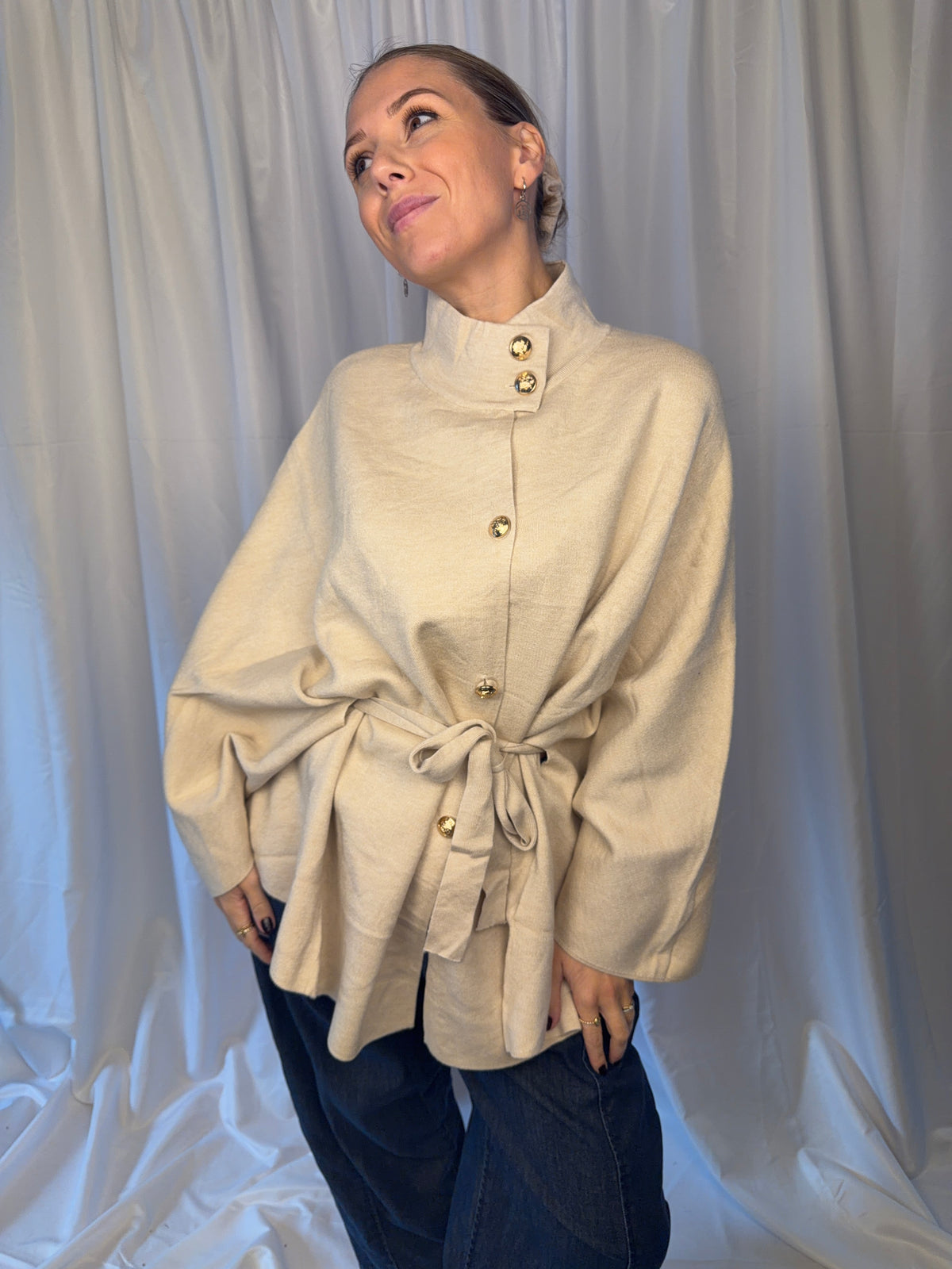 Cape-Jacke mit Bindegürtel – One Size
